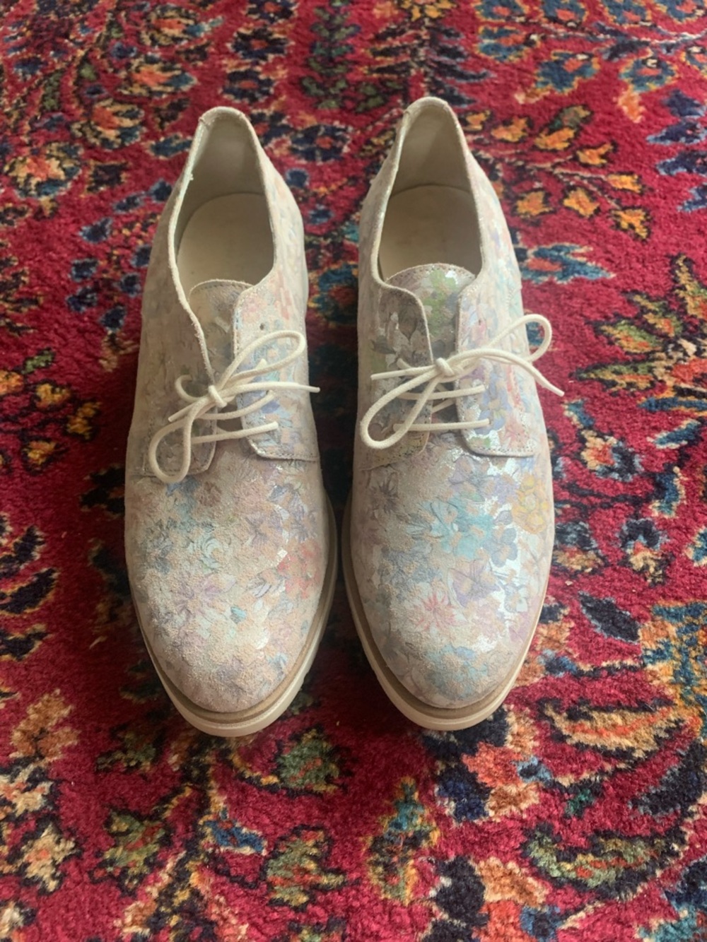 Women's Pastel Floral Lace-Up Oxford Shoes - Cream